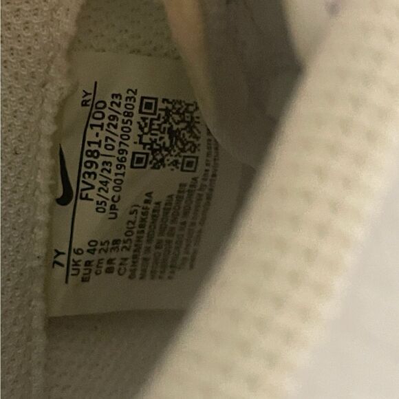 Nike Air Force 1 Big Kids' Shoes Size 7Y White Silver DV7762-300 - Picture 6 of 14